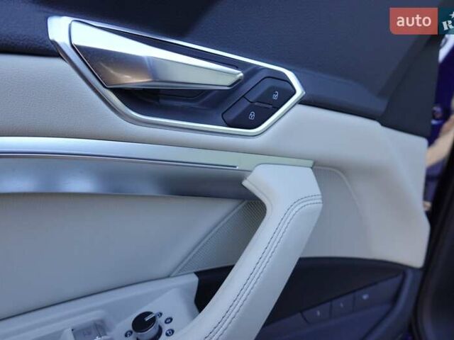 Синий Ауди E-Tron, объемом двигателя 0 л и пробегом 18 тыс. км за 36999 $, фото 26 на Automoto.ua