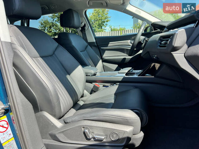 Синій Ауді E-Tron, об'ємом двигуна 0 л та пробігом 31 тис. км за 41870 $, фото 46 на Automoto.ua