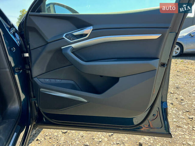 Синій Ауді E-Tron, об'ємом двигуна 0 л та пробігом 31 тис. км за 41870 $, фото 51 на Automoto.ua