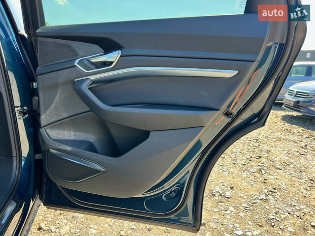 Синій Ауді E-Tron, об'ємом двигуна 0 л та пробігом 31 тис. км за 41870 $, фото 43 на Automoto.ua