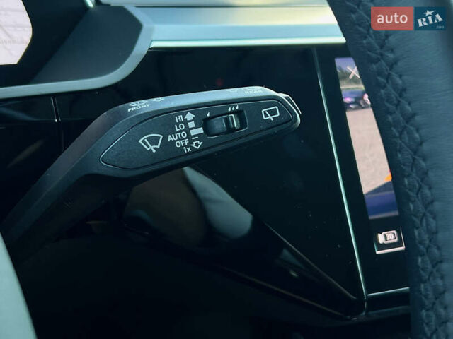 Синій Ауді E-Tron, об'ємом двигуна 0 л та пробігом 31 тис. км за 41870 $, фото 60 на Automoto.ua