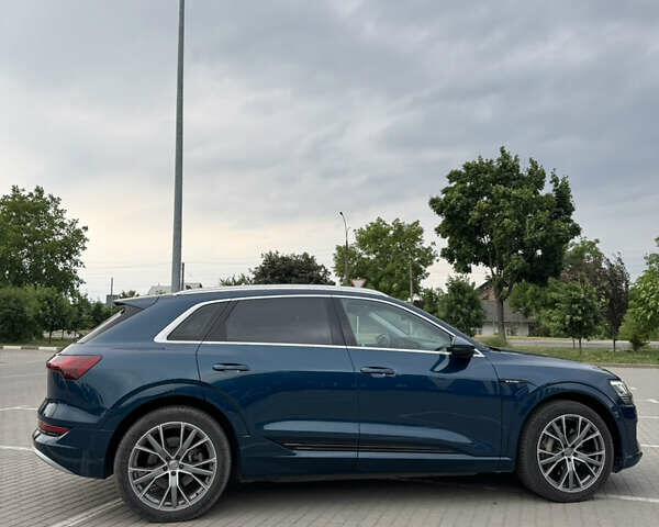 Зелений Ауді E-Tron, об'ємом двигуна 0 л та пробігом 139 тис. км за 21950 $, фото 16 на Automoto.ua