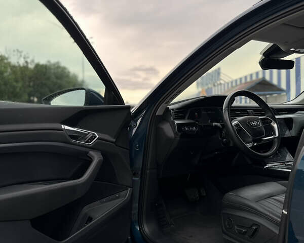 Зелений Ауді E-Tron, об'ємом двигуна 0 л та пробігом 139 тис. км за 21950 $, фото 41 на Automoto.ua