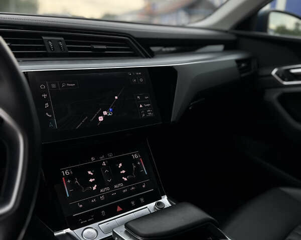 Зеленый Ауди E-Tron, объемом двигателя 0 л и пробегом 140 тыс. км за 21950 $, фото 25 на Automoto.ua