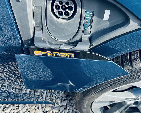 Ауди E-Tron 2019 в Бродах на Automoto.ua Зеленый Ауди E-Tron, объемом двигателя 0 л и пробегом 122 тыс. км за 28129 $, фото 19 на Automoto.ua