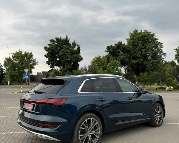 Зеленый Ауди E-Tron, объемом двигателя 0 л и пробегом 140 тыс. км за 21950 $, фото 2 на Automoto.ua