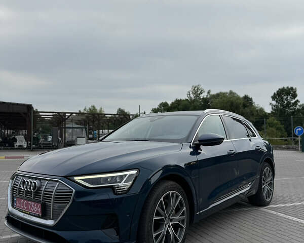 Зеленый Ауди E-Tron, объемом двигателя 0 л и пробегом 140 тыс. км за 21950 $, фото 6 на Automoto.ua