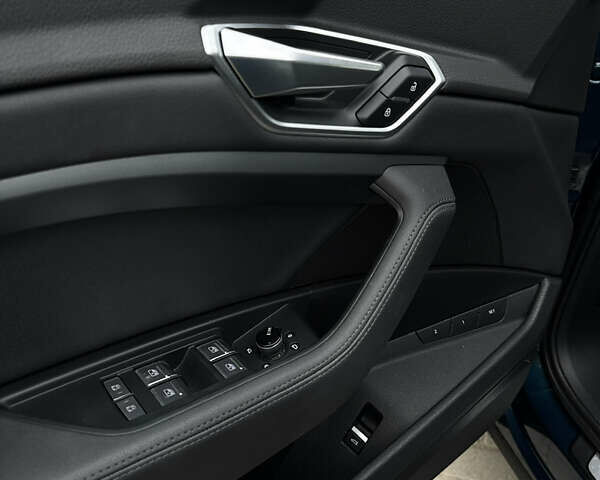 Зелений Ауді E-Tron, об'ємом двигуна 0 л та пробігом 139 тис. км за 21950 $, фото 27 на Automoto.ua
