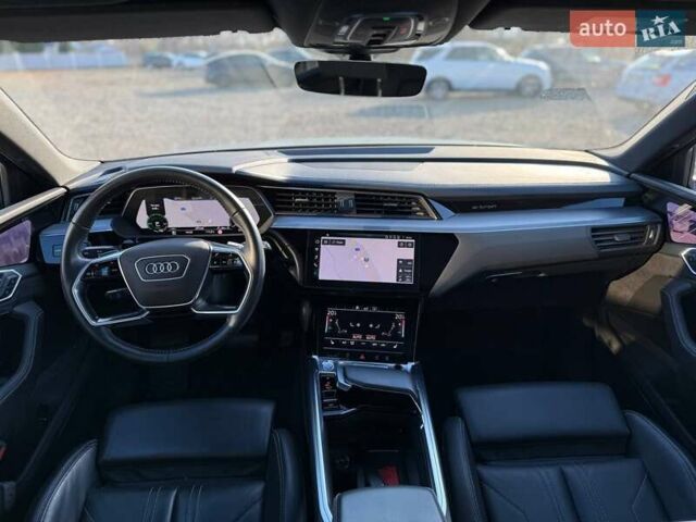 Зелений Ауді E-Tron, об'ємом двигуна 0 л та пробігом 165 тис. км за 29999 $, фото 26 на Automoto.ua