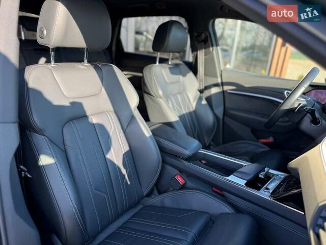 Зелений Ауді E-Tron, об'ємом двигуна 0 л та пробігом 165 тис. км за 29999 $, фото 28 на Automoto.ua