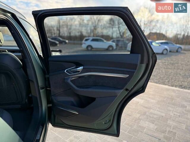 Зелений Ауді E-Tron, об'ємом двигуна 0 л та пробігом 165 тис. км за 29999 $, фото 21 на Automoto.ua