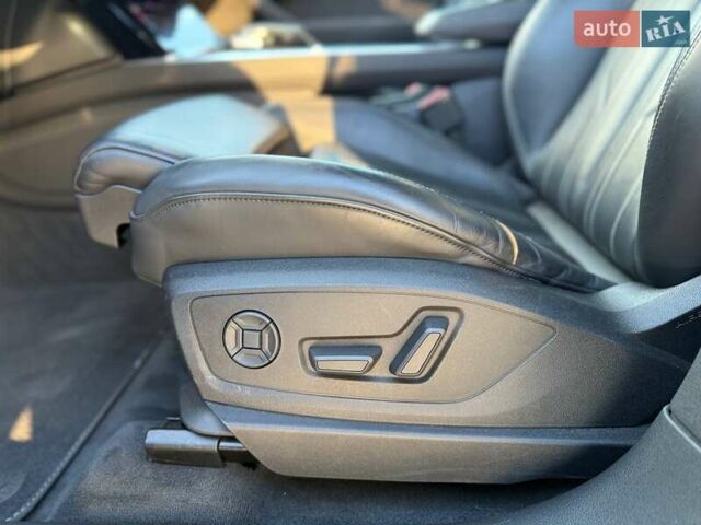 Зелений Ауді E-Tron, об'ємом двигуна 0 л та пробігом 165 тис. км за 29999 $, фото 37 на Automoto.ua