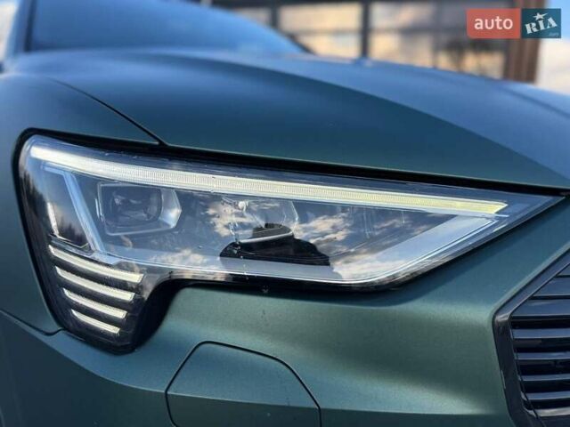 Зелений Ауді E-Tron, об'ємом двигуна 0 л та пробігом 165 тис. км за 29999 $, фото 12 на Automoto.ua