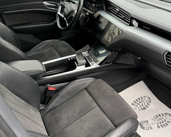 Зелений Ауді E-Tron, об'ємом двигуна 0 л та пробігом 169 тис. км за 24999 $, фото 21 на Automoto.ua