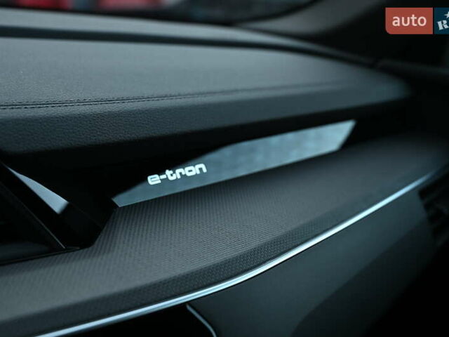 Зелений Ауді E-Tron, об'ємом двигуна 0 л та пробігом 39 тис. км за 52127 $, фото 20 на Automoto.ua