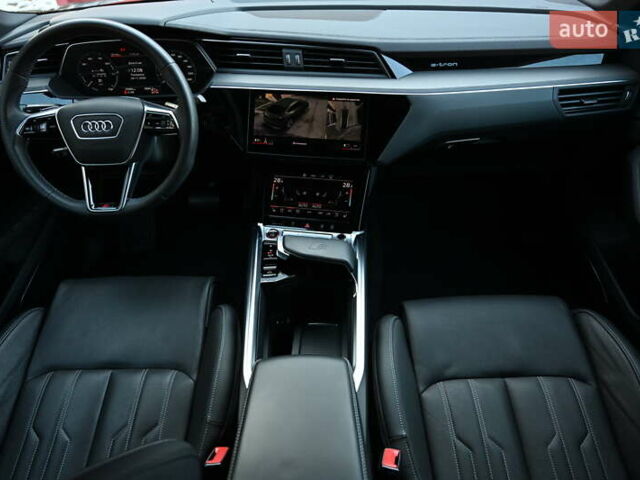 Зелений Ауді E-Tron, об'ємом двигуна 0 л та пробігом 39 тис. км за 52127 $, фото 5 на Automoto.ua