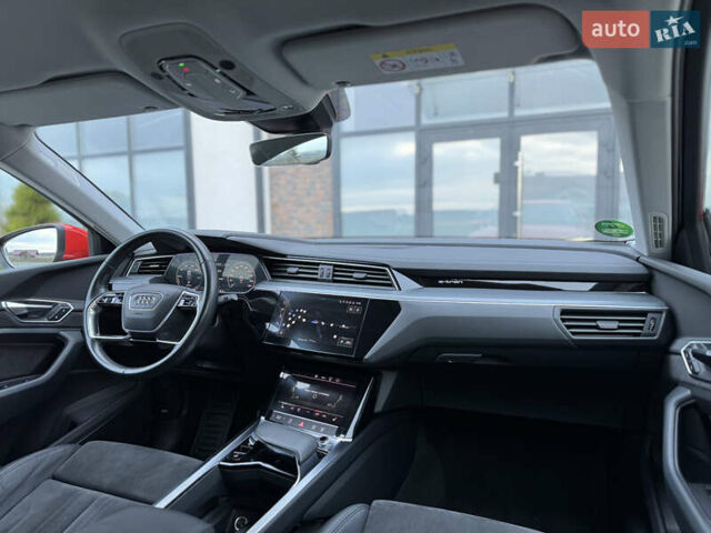 Оранжевый Ауди E-Tron, объемом двигателя 0 л и пробегом 68 тыс. км за 34800 $, фото 62 на Automoto.ua