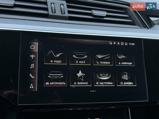 Оранжевый Ауди E-Tron, объемом двигателя 0 л и пробегом 68 тыс. км за 34800 $, фото 88 на Automoto.ua