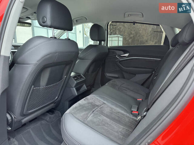 Оранжевый Ауди E-Tron, объемом двигателя 0 л и пробегом 68 тыс. км за 34800 $, фото 80 на Automoto.ua