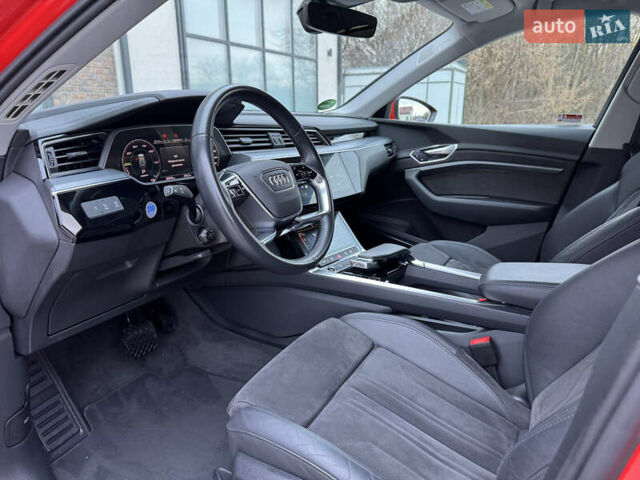 Оранжевый Ауди E-Tron, объемом двигателя 0 л и пробегом 68 тыс. км за 34800 $, фото 68 на Automoto.ua