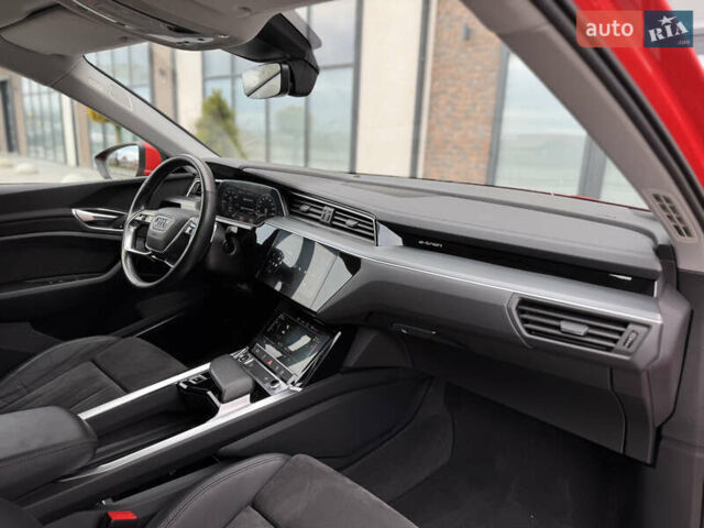 Оранжевый Ауди E-Tron, объемом двигателя 0 л и пробегом 68 тыс. км за 34800 $, фото 72 на Automoto.ua