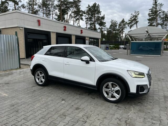 Білий Ауді Ку2, об'ємом двигуна 2 л та пробігом 70 тис. км за 25000 $, фото 2 на Automoto.ua