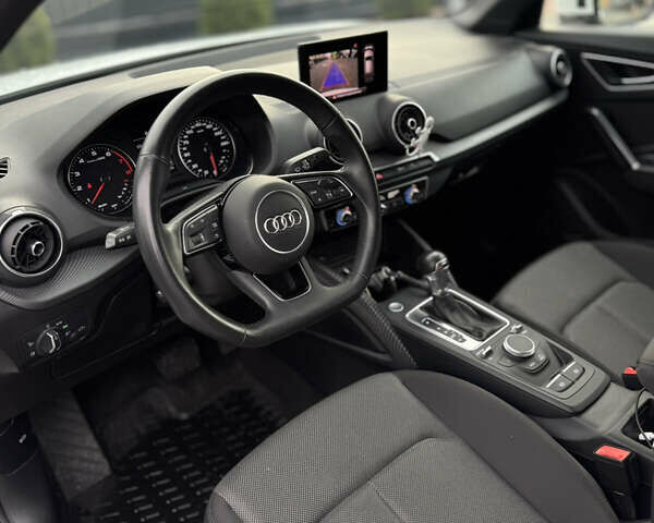 Білий Ауді Ку2, об'ємом двигуна 2 л та пробігом 50 тис. км за 27999 $, фото 6 на Automoto.ua