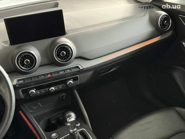 Белый Ауди Ку2, объемом двигателя 0 л и пробегом 60 тыс. км за 18490 $, фото 19 на Automoto.ua