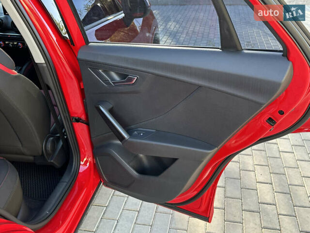 Красный Ауди Ку2, объемом двигателя 1.4 л и пробегом 60 тыс. км за 19999 $, фото 45 на Automoto.ua