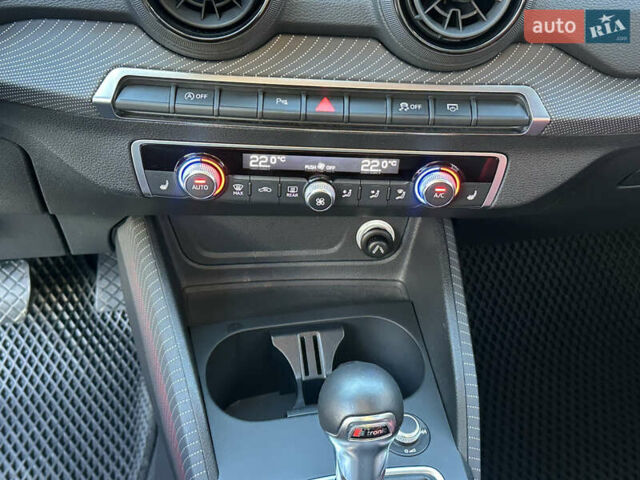 Красный Ауди Ку2, объемом двигателя 1.4 л и пробегом 60 тыс. км за 19999 $, фото 35 на Automoto.ua