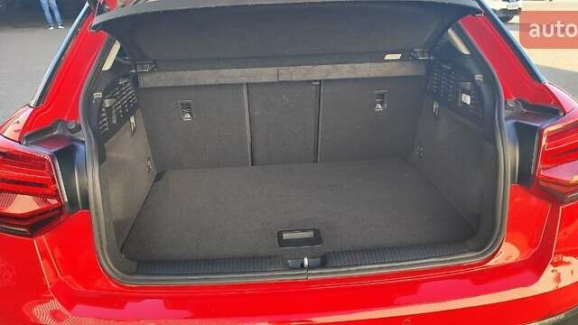 Червоний Ауді Ку2, об'ємом двигуна 0 л та пробігом 30 тис. км за 19000 $, фото 6 на Automoto.ua