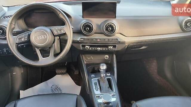 Красный Ауди Ку2, объемом двигателя 0 л и пробегом 30 тыс. км за 18000 $, фото 7 на Automoto.ua