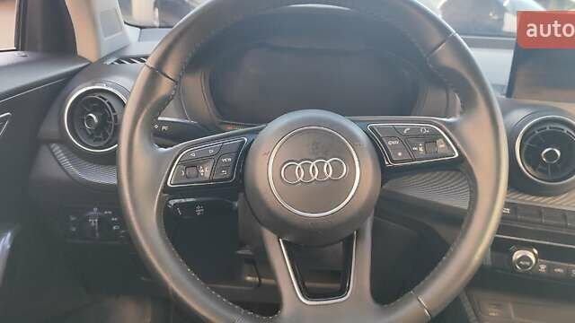 Червоний Ауді Ку2, об'ємом двигуна 0 л та пробігом 30 тис. км за 17500 $, фото 4 на Automoto.ua