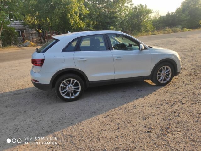 Білий Ауді Ку3, об'ємом двигуна 2 л та пробігом 250 тис. км за 10000 $, фото 4 на Automoto.ua