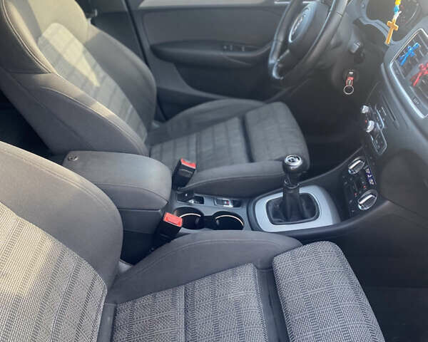 Белый Ауди Ку3, объемом двигателя 1.97 л и пробегом 204 тыс. км за 16500 $, фото 16 на Automoto.ua