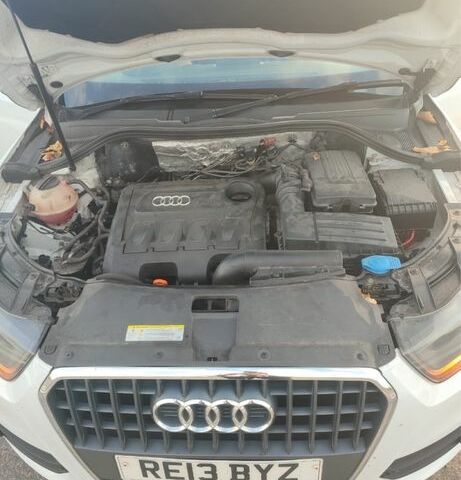 Білий Ауді Ку3, об'ємом двигуна 2 л та пробігом 243 тис. км за 6300 $, фото 17 на Automoto.ua