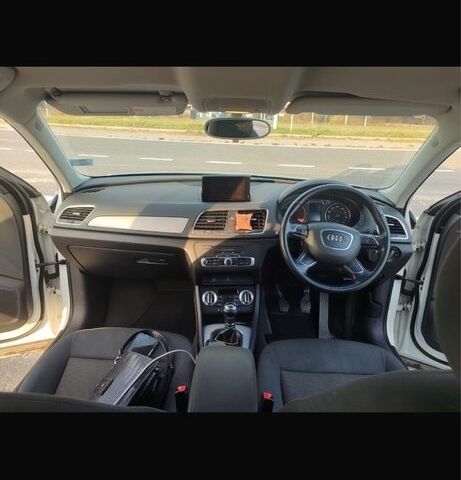 Білий Ауді Ку3, об'ємом двигуна 2 л та пробігом 243 тис. км за 6300 $, фото 12 на Automoto.ua