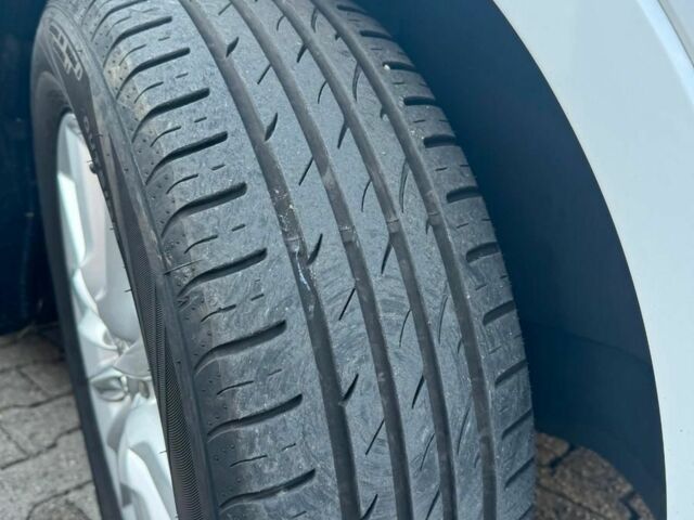 Білий Ауді Ку3, об'ємом двигуна 2 л та пробігом 80 тис. км за 9200 $, фото 8 на Automoto.ua