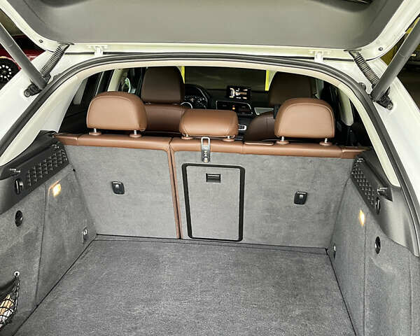 Ауди Ку3 2014 в Львове на Automoto.ua Белый Ауди Ку3, объемом двигателя 1.98 л и пробегом 97 тыс. км за 17300 $, фото 10 на Automoto.ua