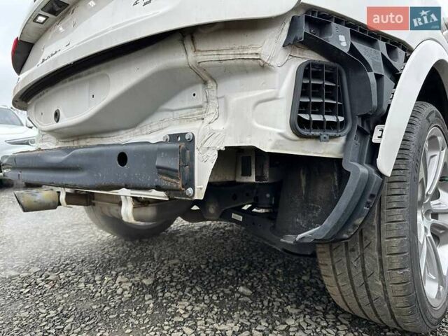 Белый Ауди Ку3, объемом двигателя 1.98 л и пробегом 205 тыс. км за 11200 $, фото 19 на Automoto.ua