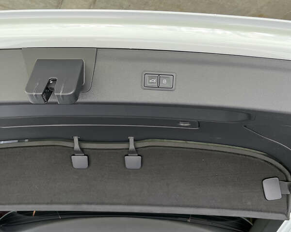 Ауди Ку3 2014 в Львове на Automoto.ua Белый Ауди Ку3, объемом двигателя 1.98 л и пробегом 97 тыс. км за 17300 $, фото 6 на Automoto.ua