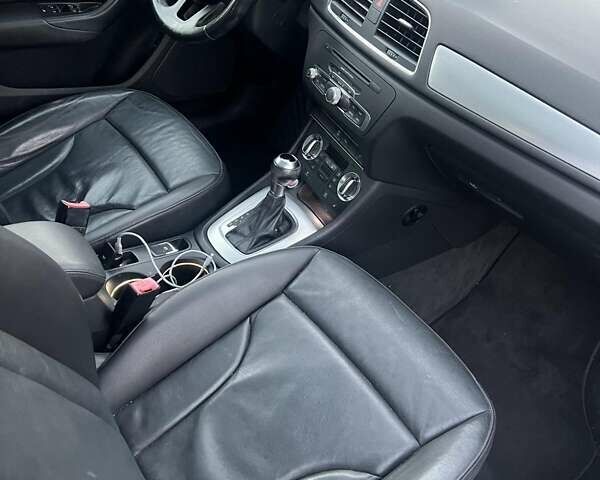 Білий Ауді Ку3, об'ємом двигуна 2 л та пробігом 128 тис. км за 13500 $, фото 6 на Automoto.ua