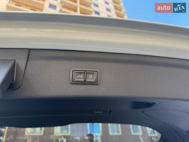 Білий Ауді Ку3, об'ємом двигуна 1.98 л та пробігом 208 тис. км за 16500 $, фото 28 на Automoto.ua