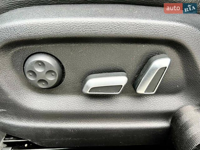 Белый Ауди Ку3, объемом двигателя 1.98 л и пробегом 123 тыс. км за 14000 $, фото 18 на Automoto.ua