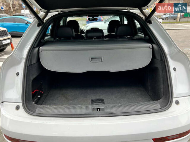 Белый Ауди Ку3, объемом двигателя 1.98 л и пробегом 123 тыс. км за 14000 $, фото 36 на Automoto.ua