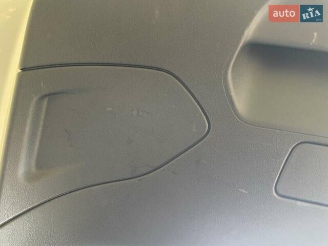 Белый Ауди Ку3, объемом двигателя 1.98 л и пробегом 119 тыс. км за 17300 $, фото 48 на Automoto.ua