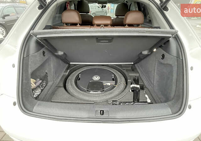 Білий Ауді Ку3, об'ємом двигуна 1.98 л та пробігом 134 тис. км за 16200 $, фото 9 на Automoto.ua