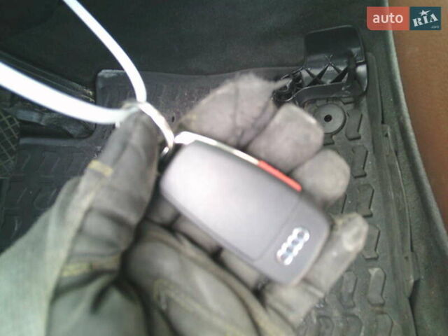 Белый Ауди Ку3, объемом двигателя 2 л и пробегом 184 тыс. км за 12500 $, фото 14 на Automoto.ua