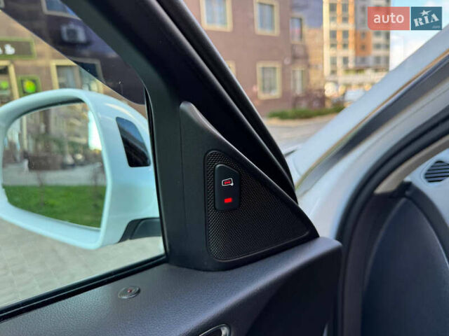 Білий Ауді Ку3, об'ємом двигуна 1.98 л та пробігом 208 тис. км за 16500 $, фото 15 на Automoto.ua