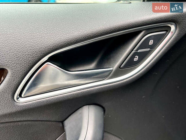 Белый Ауди Ку3, объемом двигателя 1.98 л и пробегом 123 тыс. км за 14000 $, фото 20 на Automoto.ua